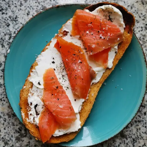 Tostada de salmón 